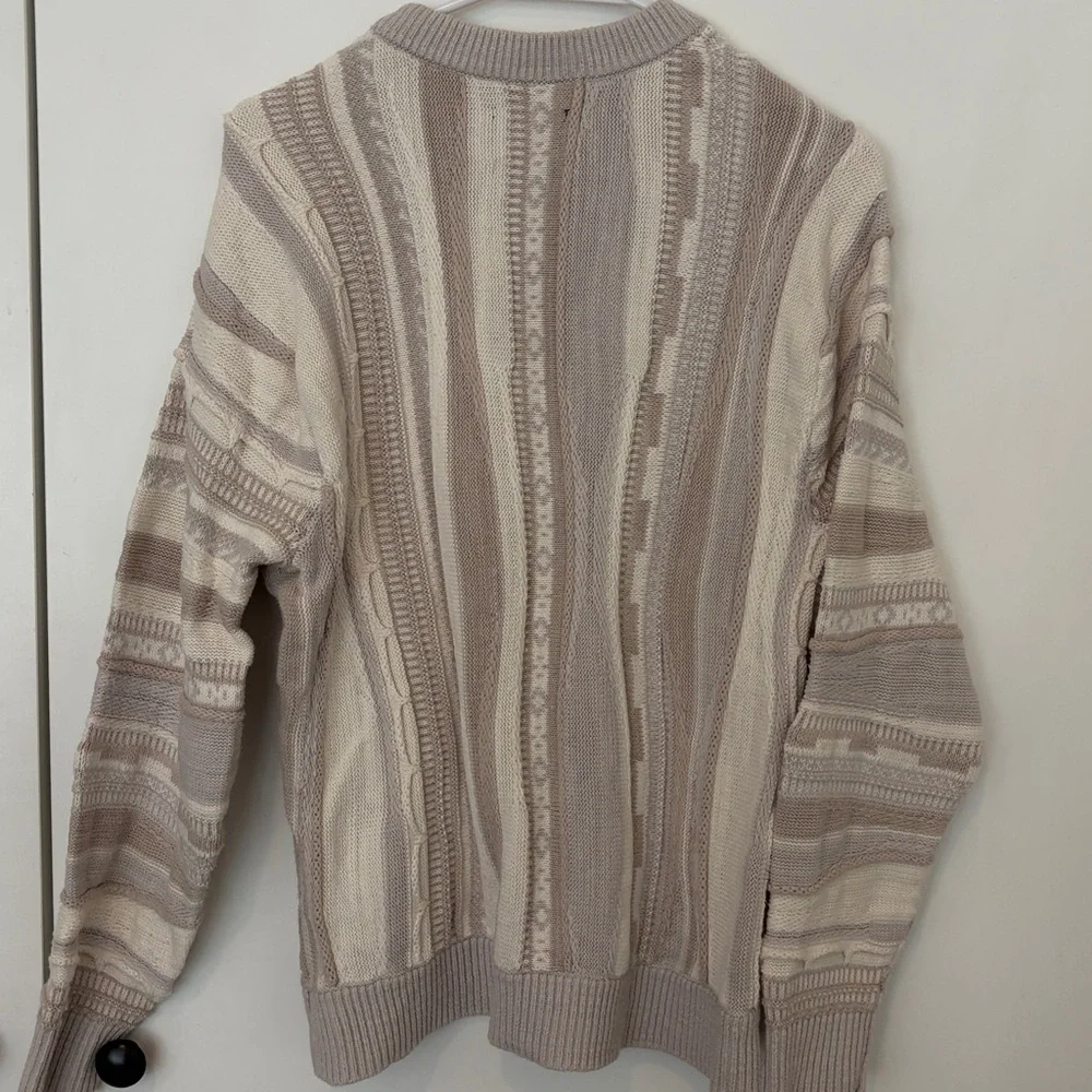 Abercrombie Men's Cream and Tan Sweater